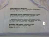 1_Vitrine03_unten_a_Beschriftung_MB