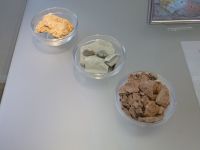 2_Vitrine12_oben_b_Rotliegend_KB