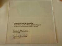 2_Vitrine14_unten_a_Beschriftung_KB