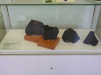 3_Vitrine18_unten__KB