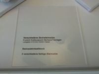 4_Vitrine24_unten_a_Beschriftung_KB