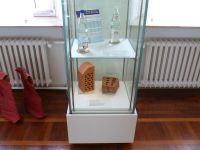 4_Vitrine26__PermProdukte_KB