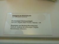 4_Vitrine26_unten_a_Beschriftung_KB