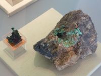 4_Vitrine29_oben_g_Azurit_MB