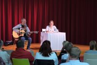 a2_Lesung_Todesrauscher_am_26.09.2018_mit_Autorin_Uli_Aechtner_und_Mundartsänger_Gottfried_Lehr_ae