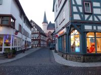 09_KB_Altstadtgasse_mit_Blick_zur_Kirche