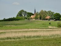 4b6_Blick_auf_Kirche_Sülten_el